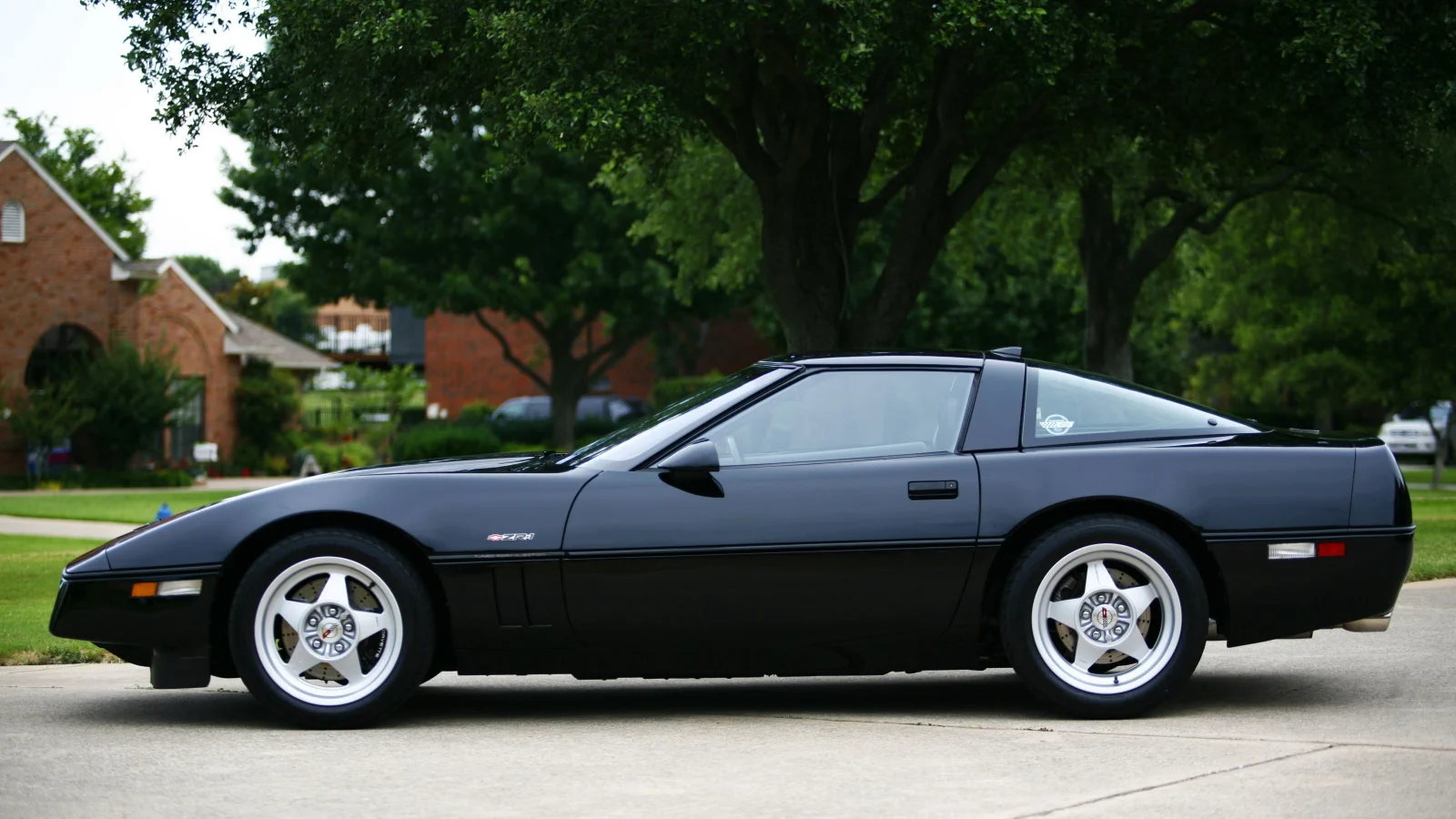 Corvette Generations/C4/C4 1992 Left ZR1.webp
